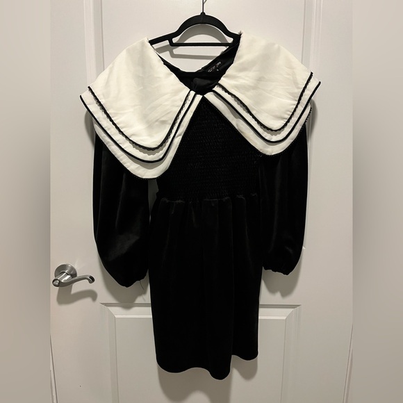 SIster Jane Oversized Collar Velvet Smocked Mini Dress - Picture 3 of 5
